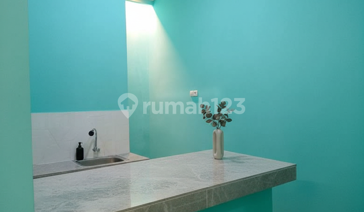 rumah minimalis lokasi strategis di villa gading harapan 1 2