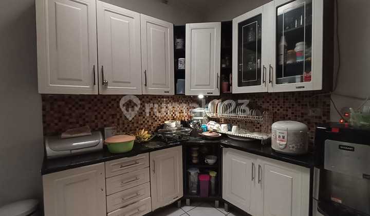 Rumah Besar Halaman Luas, LT 604 M2, Bukit Cinere Indah, Depok
