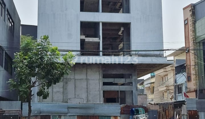 Dijual Ruko Strategis, Nyaman, Pinggir Jalan di Jalan Biak, Jakarta Pusat