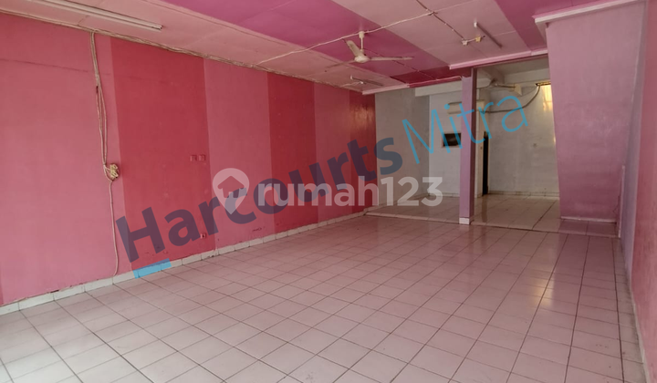 For Sale Fast, Cheap Price, 2-Story Shop House Suitable for Business, Strategic Location, Flood-Free 2