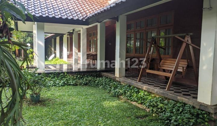 Dijual Rumah Bagus, Luas, dan Siap Huni Taman Bona Indah