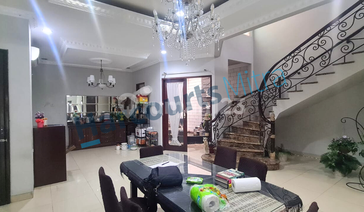 Comfortable and Strategic 2-Storey House, Land Area 207, Lele Street, Rawamangun, East Jakarta 2