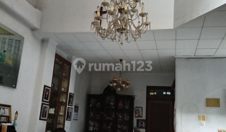 Ready-to-Live House in Kelapa Gading Suitable for Residence and Boarding