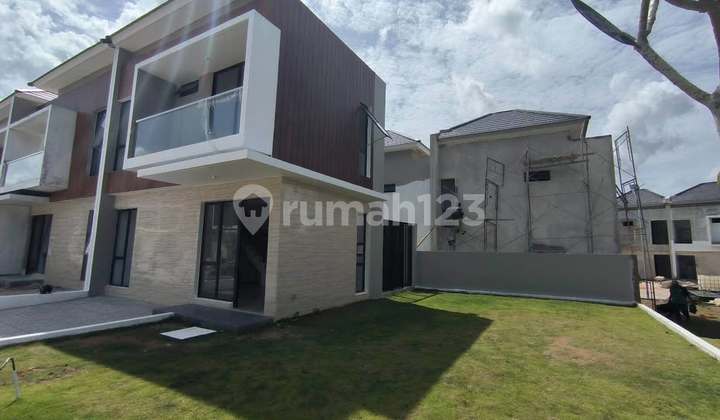 Affordable 2-Story House for Sale in Lavish Hill Batam Center 2