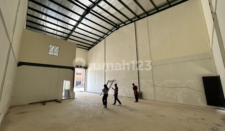 Affordable Warehouse in Bengkong, Spacious 210m2 in Golden Park