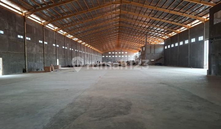 Warehouse 4000.0 M² in the Kabil Industrial Area Warehouse 4000.0 M² in the Kabil Industrial Area