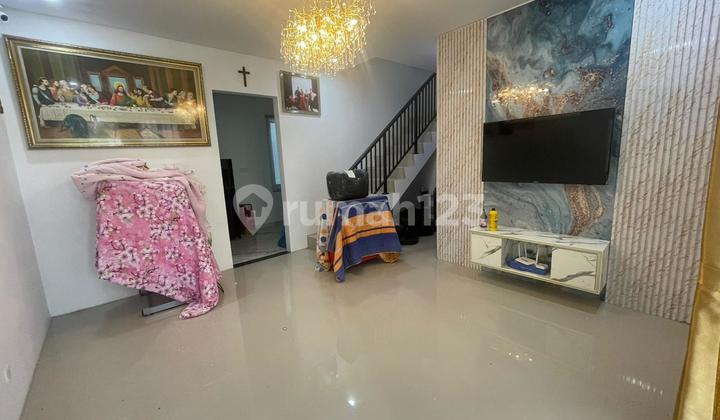 2-Story House Near Hang Nadim Airport 2