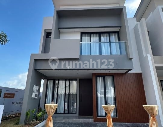 Rumah 2 Lantai, Dekat Pusat Perbelanjaan di Batam Centre