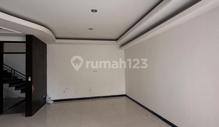 Disewa Rumah Bangunan Komersil Area Strategis Buah Batu 2