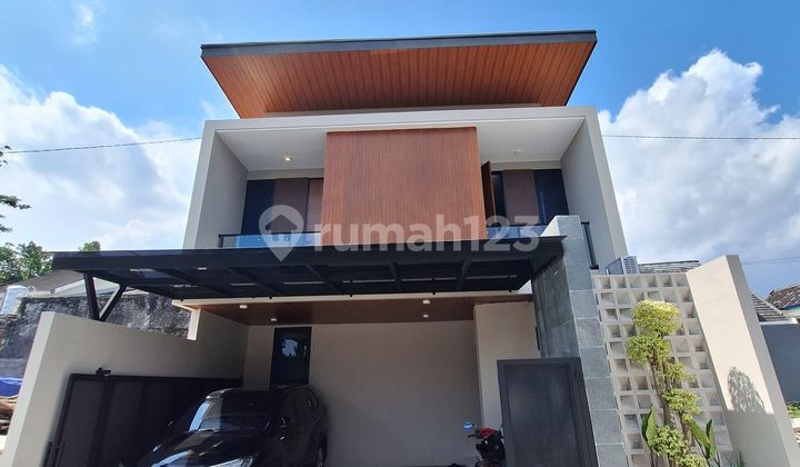 Luxury House Bonus Furnished on Jalan Kaliurang KM 10 Luxury House Bonus Furnished on Jalan Kaliurang KM 10