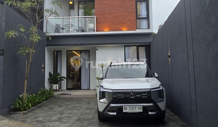 Rumah Di Jalan Kaliurang Km 12 Dekat Uii 