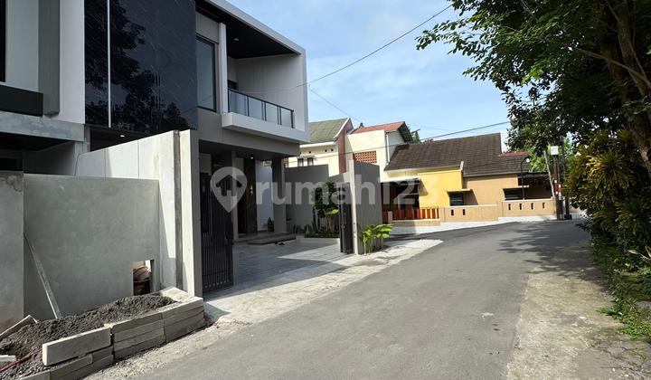 Premium Luxury House on Jalan Kaliurang km 12 Near UII Campus 2
