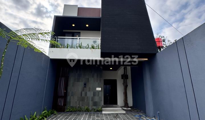 Rumah 2 Lantai Premium di Ngaglik Sleman Rumah 2 Lantai Premium di Ngaglik Sleman