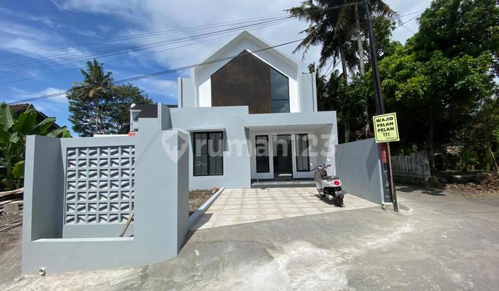 Rumah Baru Mezzanine Proses Finishing di Caturharjo Rumah Baru Mezzanine Proses Finishing di Caturharjo