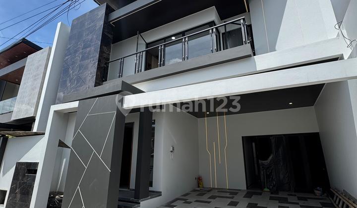 Rumah Mewah Kontemporer Jalan Kaliurang Km 8 2