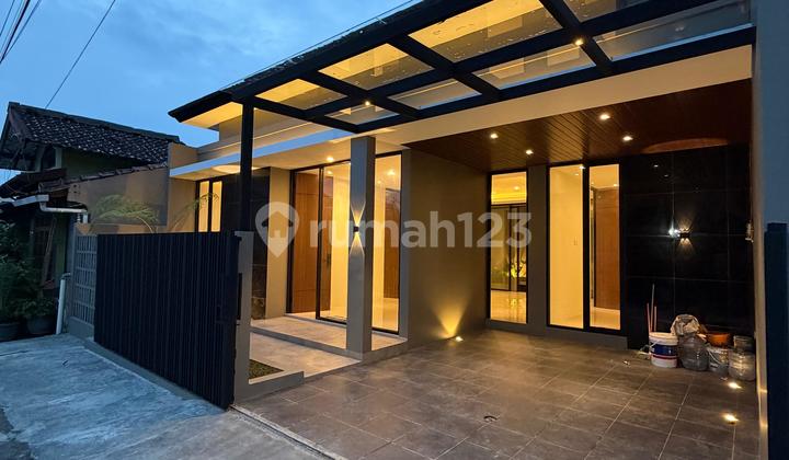 Modern Tropical House on Jalan Kaliurang KM 13 2