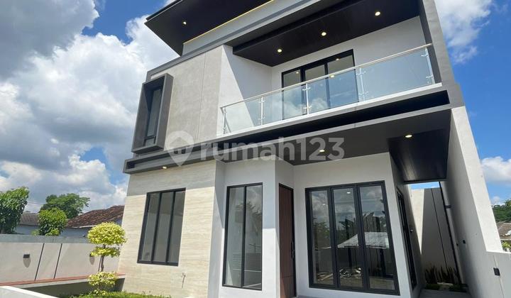 Luxury House in a Cluster in Maguwoharjo