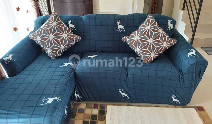 Disewakan Rumahdi Bsb City 1