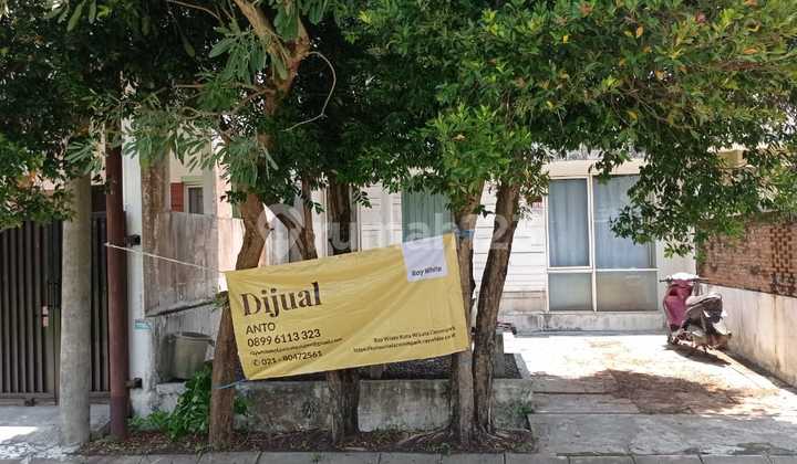 Rumah modern dua lantai di Harvest City Cileungsi Sinarmasland