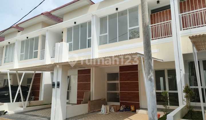 Ada Rumah 2 Lantai Ready Siap Huni Strategis