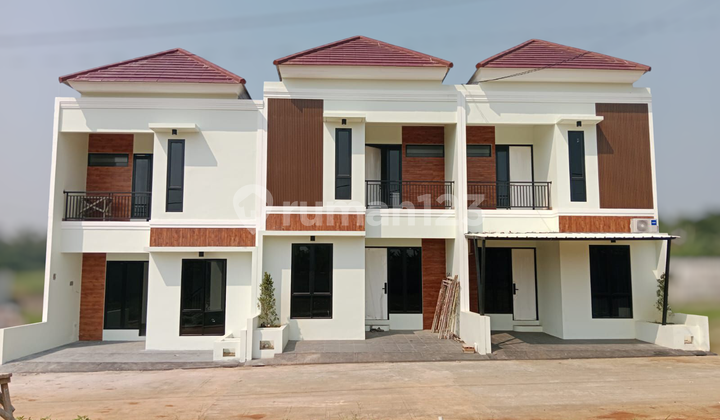 Rumah Mewah Nuansa Villa Lokasi Strategis Dekat Universitas Rumah Mewah Nuansa Villa Lokasi Strategis Dekat Universitas