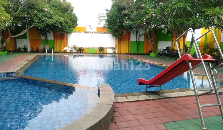 Rumah Akses Tol Dan Stasiun