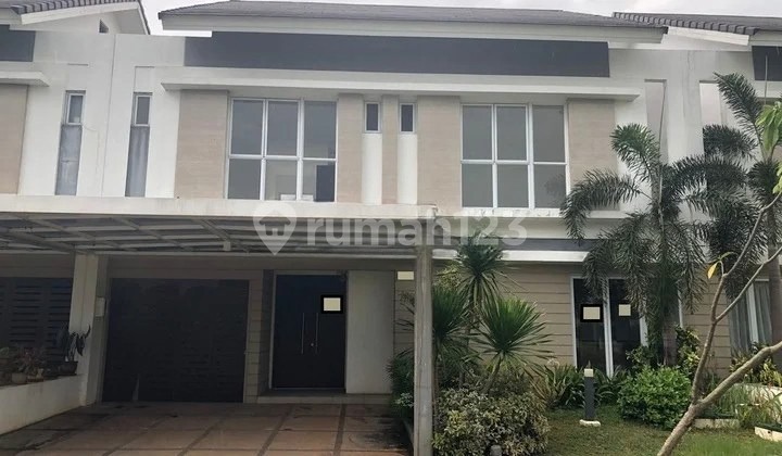 For Rent 5 Bedroom House in Jakarta Garden City Cakung East Jakarta