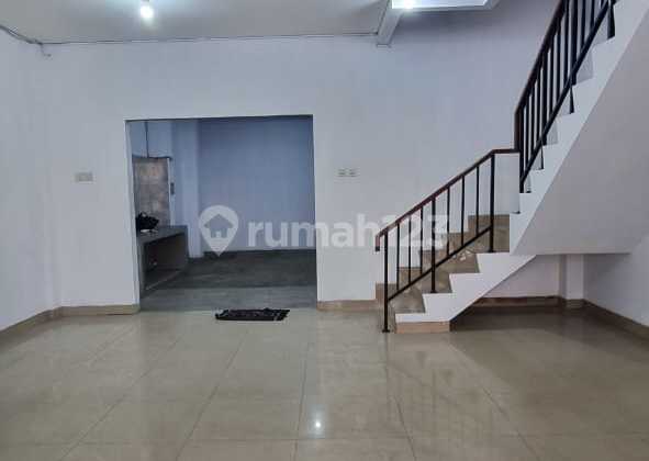 FOR RENT 3-STOREY SHOPHOUSE IN ARANA HARAPAN INDAH BEKASI