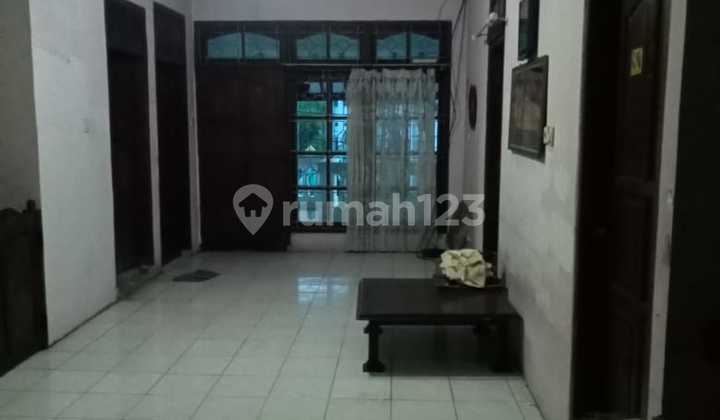 Old House for Sale Below Market Price in Pulomas, East Jakarta 2