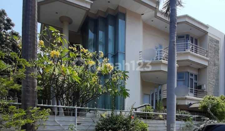 Dijual Rumah Mewah Posisi Hook di Danau Sunter Jakarta Utara
