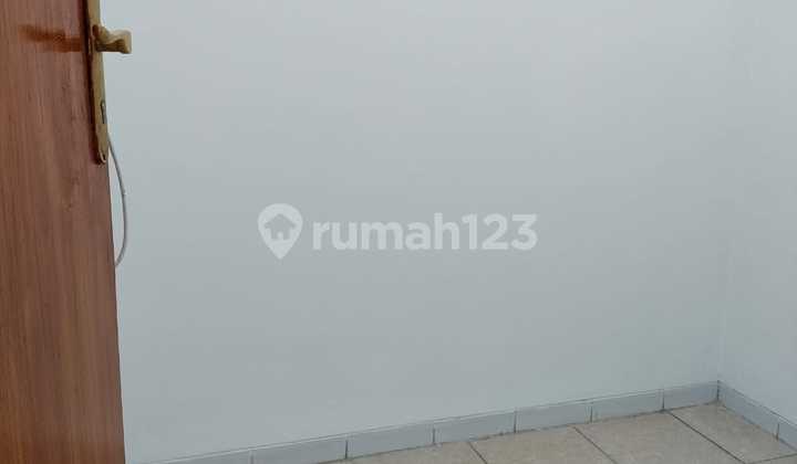 Dijual Rumah Bagus 2 Lantai di Taman Harapan Baru Bekasi 2