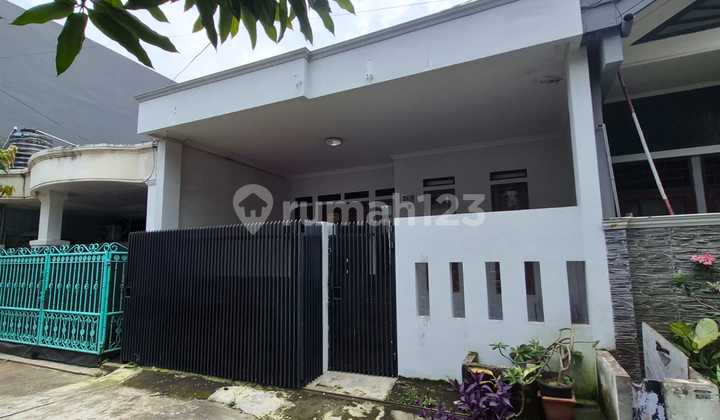 Dijual Rumah 2 Lantai di Perum Harapan Baru Bekasi Barat 1