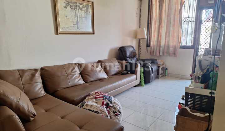 FOR SALE 3-STORY HOUSE IN A COMPLEX IN KELAPA GADING, NORTH JAKARTA