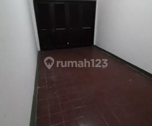 For Rent Spacious House Suitable for Office in Kayuputih, East Jakarta 2