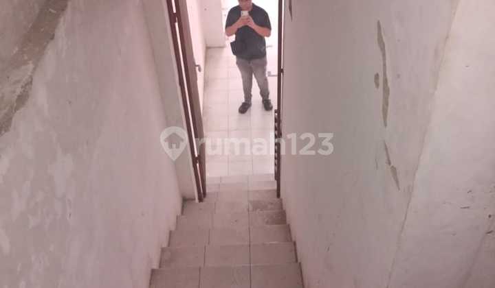 For Rent: Attached Shophouse in Dukuh Zamrud, Bekasi 2