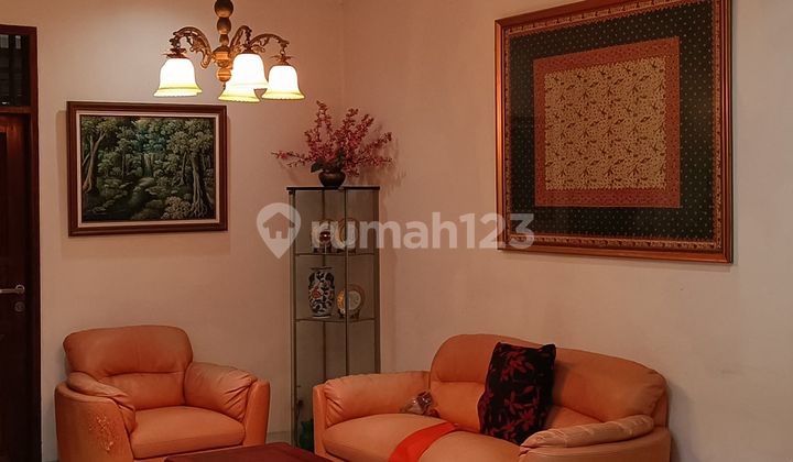 Dijual Rumah Terawat di Cibubur Jakarta Timur