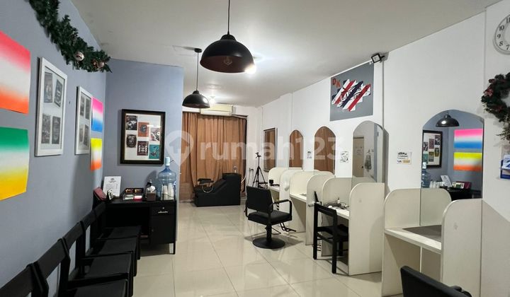 For Sale House + Rooftop suitable for Business in Pulomas, East Jakarta For Sale House + Rooftop suitable for Business in Pulomas, East Jakarta