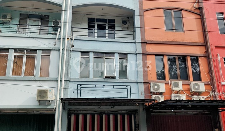 Disewakan Dalam Kompleks Perkantoran di Duren Sawit Jakarta Timur