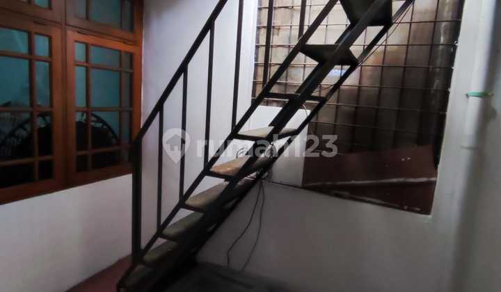 DIJUAL RUMAH DI PULOMAS JAKARTA TIMUR 2