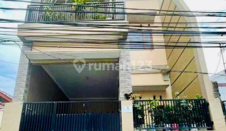 Dijual Rumah Kokoh 2 Lantai di Semper Jakarta Utara Dijual Rumah Kokoh 2 Lantai di Semper Jakarta Utara