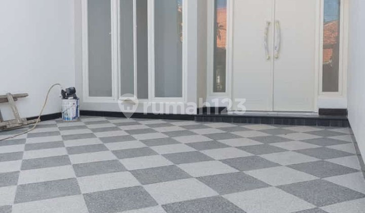 For Sale Move-In Ready House 100m From Mulyosari Main Road For Sale Move-In Ready House 100m From Mulyosari Main Road