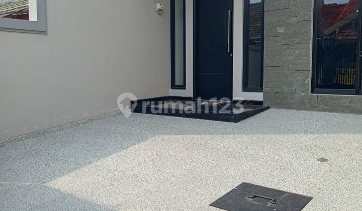 For Sale: Move-In Ready House in Klampis Semolo Timur, Near Hokky Buah Merr 2