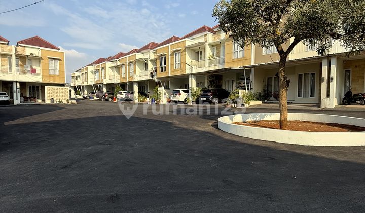 Rumah 2 Lantai Di Pamulang