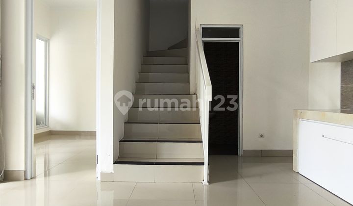 Rumah 2 Lantai Di Serpong