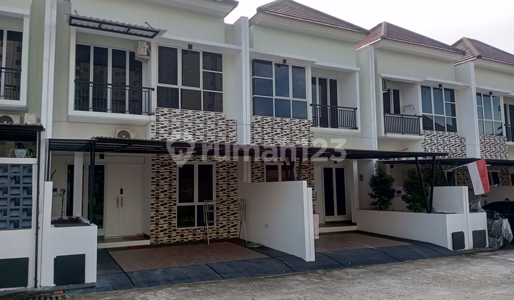 Rumah 2 Lantai Siap Huni Nempel Bintaro