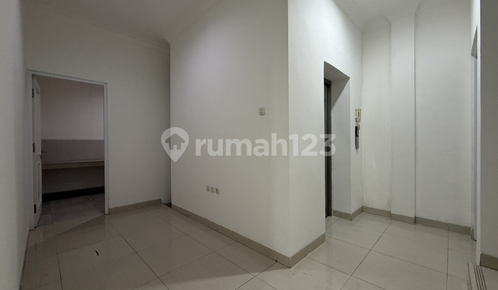 Exclusive 4-Storey Residence with Private Elevator in the Prestigious Area of Cilandak, South Jakarta Exclusive 4-Storey Residence with Private Elevator in the Prestigious Area of Cilandak, South Jakarta