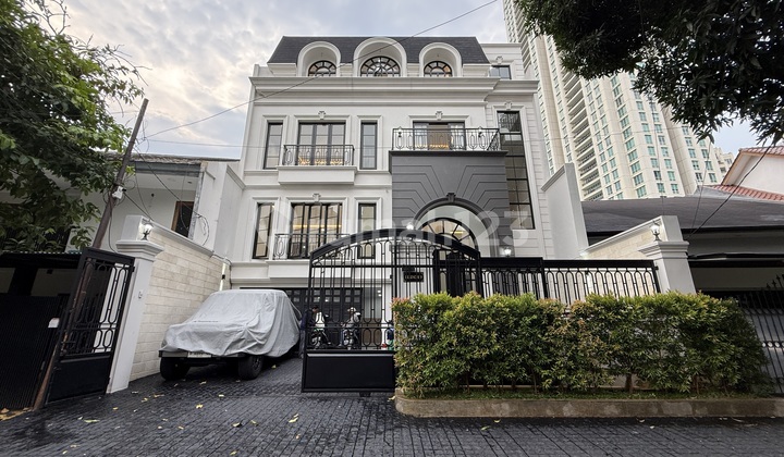 Luxury Affordable House in Kebayoran Baru, 3 Floors with Private Lift For Sale