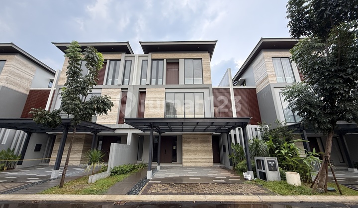 Modern House Bintaro Jaya, Tangerang Selatan. Dekat ke 3 Stasiun
