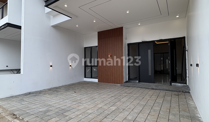 Rumah 3 Lantai Siap Huni Dalam Cluster Jagakarsa di Jual Murah 2