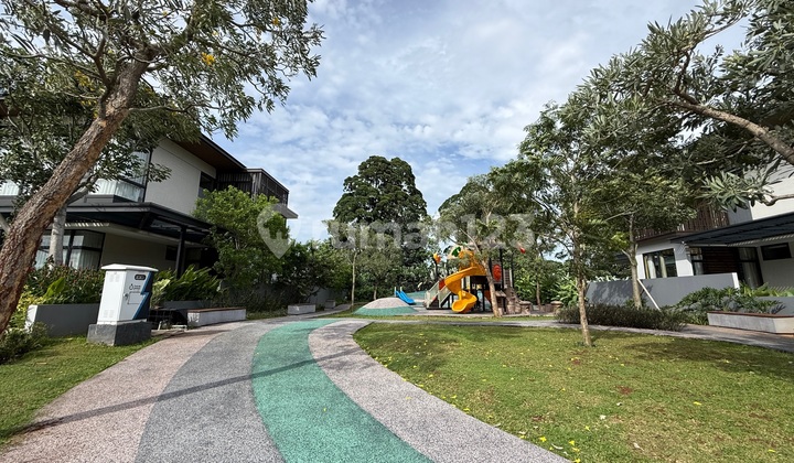 Modern Luxury Affordable House in Cimanggis 3 Floors with Super Large Land Private Pool and Lift Located in a Self-Contained Area of Depok